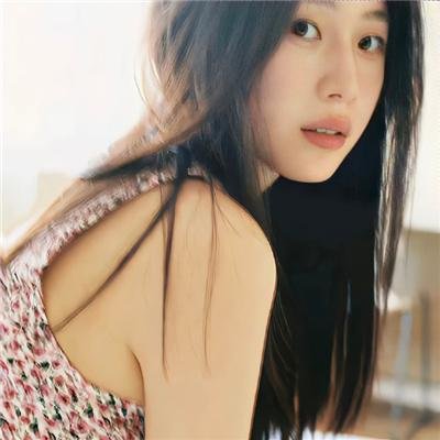 与鲨鱼游弋
